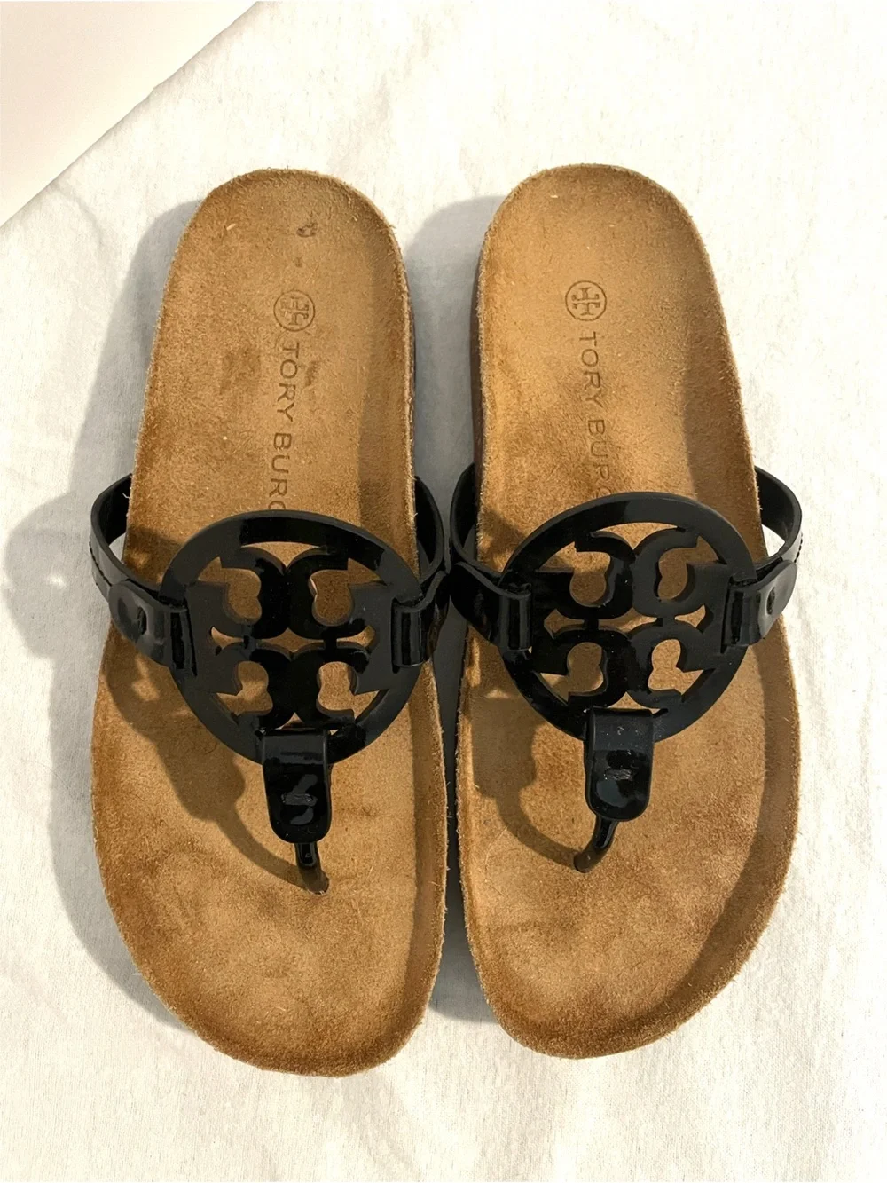 Tory Burch Black Patent Leather Thong Sandals Logo Slip On Women’s US 7.5 EU 38